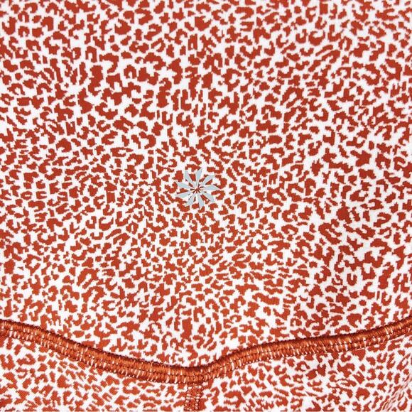 Athleta Salutation Stash Pocket Textured 7/8 Tight M Micro Cheetah Rust - Picture 6 of 7